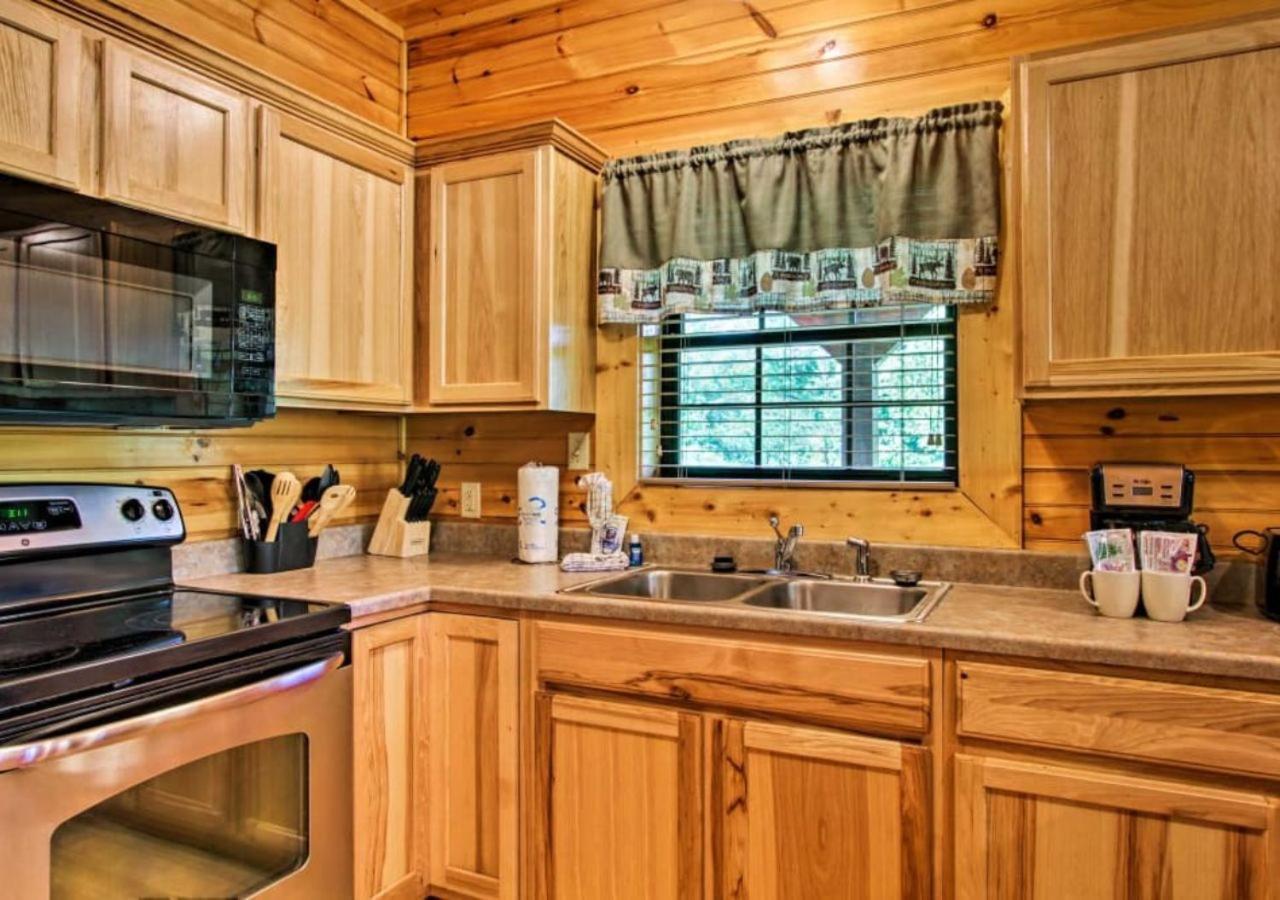 Luxury Family Retreat: Mountain Cabin Oasis Sevierville Exterior photo