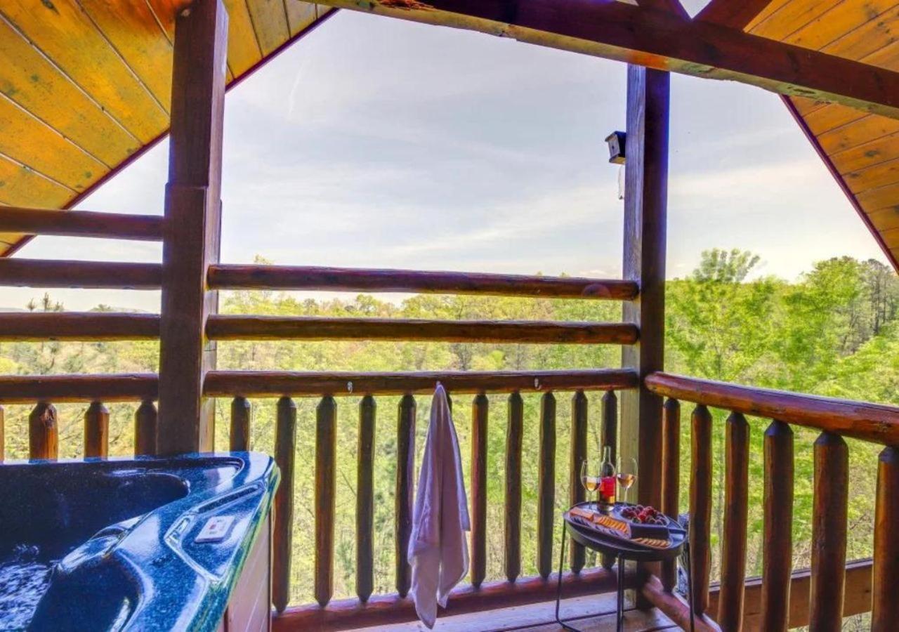 Luxury Family Retreat: Mountain Cabin Oasis Sevierville Exterior photo