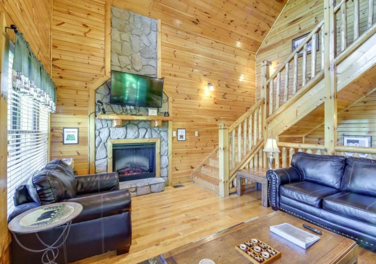 Luxury Family Retreat: Mountain Cabin Oasis Sevierville Exterior photo