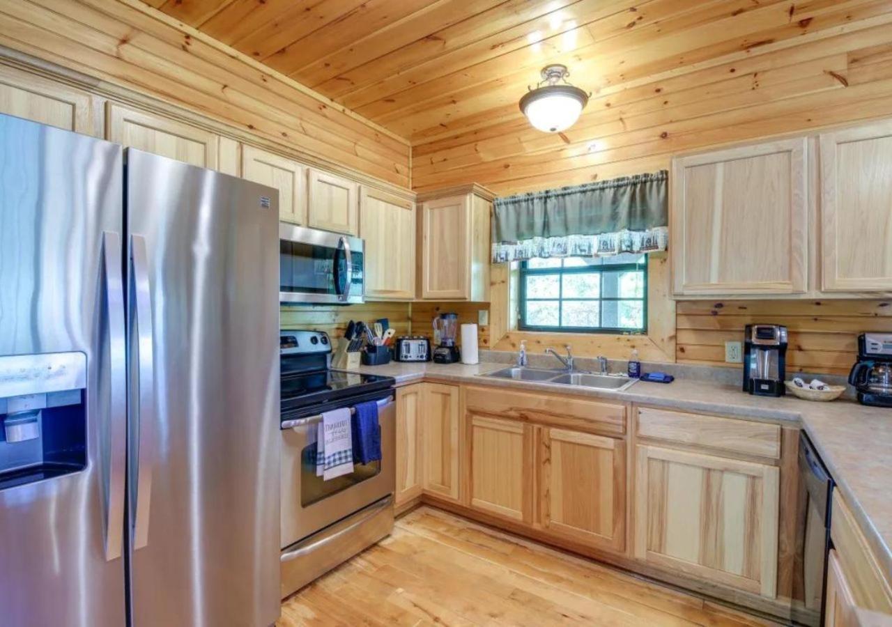 Luxury Family Retreat: Mountain Cabin Oasis Sevierville Exterior photo